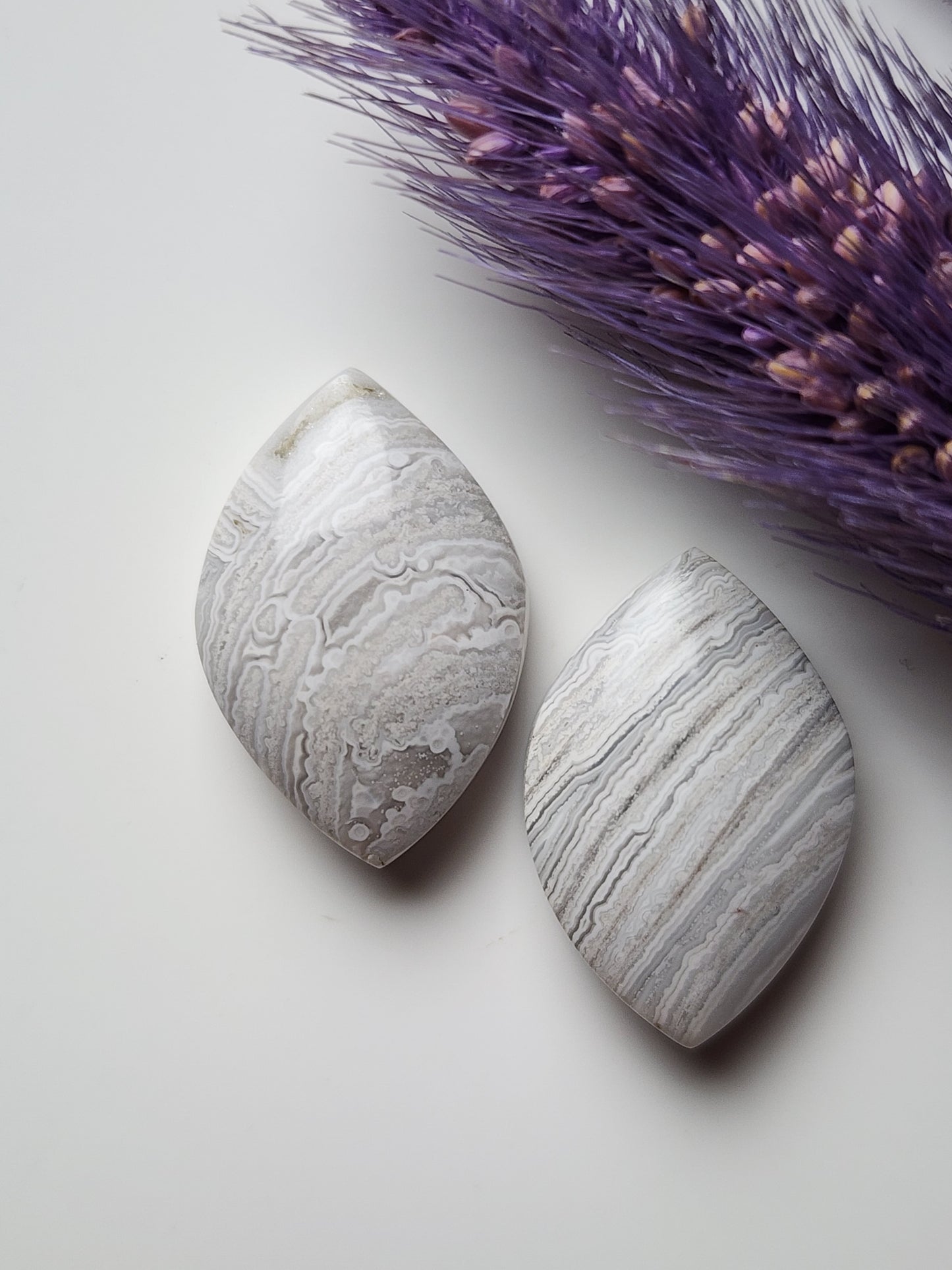 Lattice lace agate pair