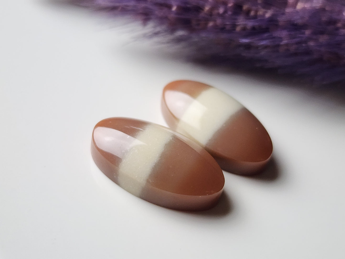 Polychrome jasper pair