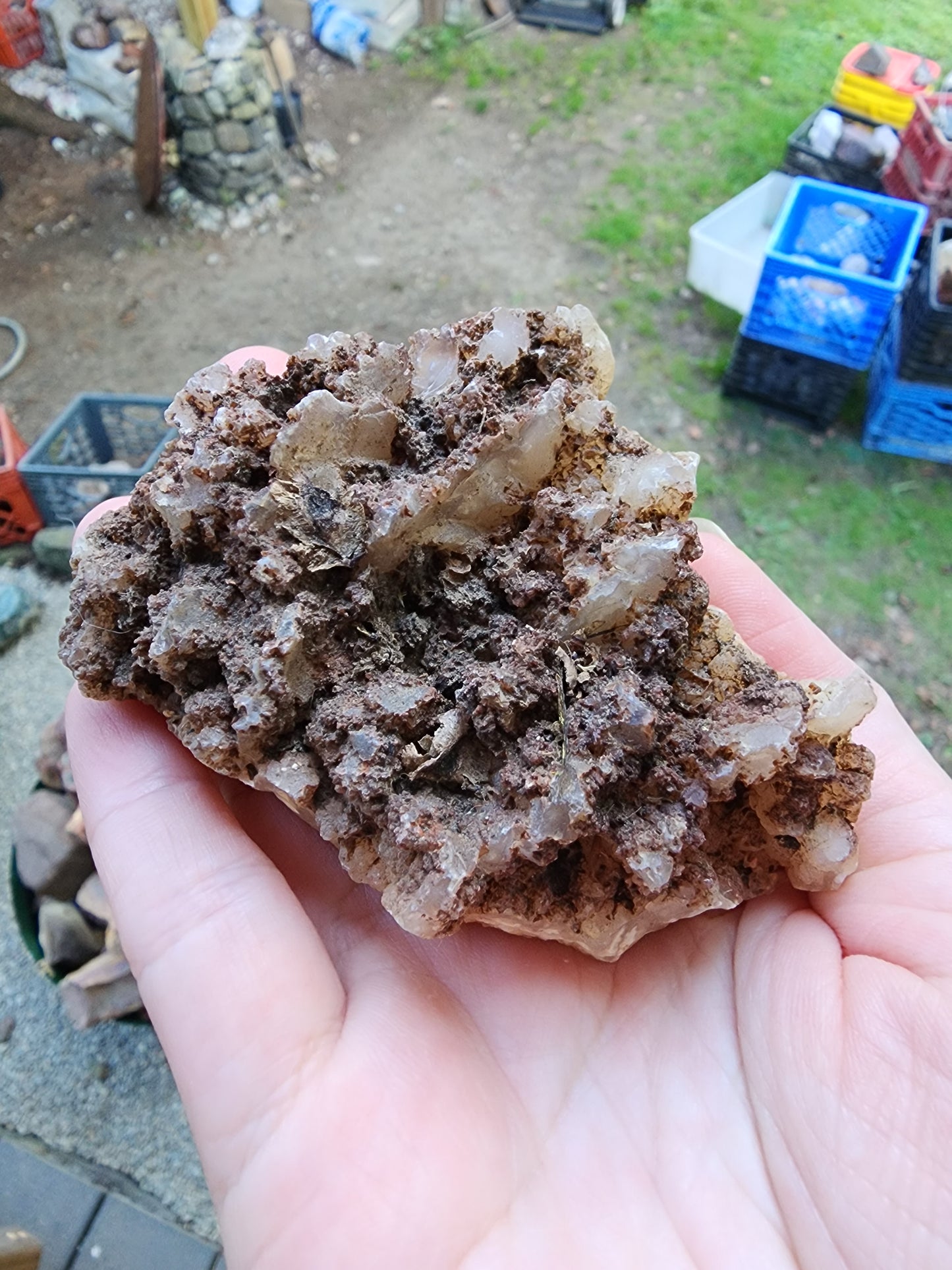 Stinking water plume agate rough