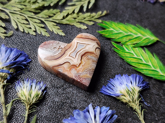 Laguna lace agate heart