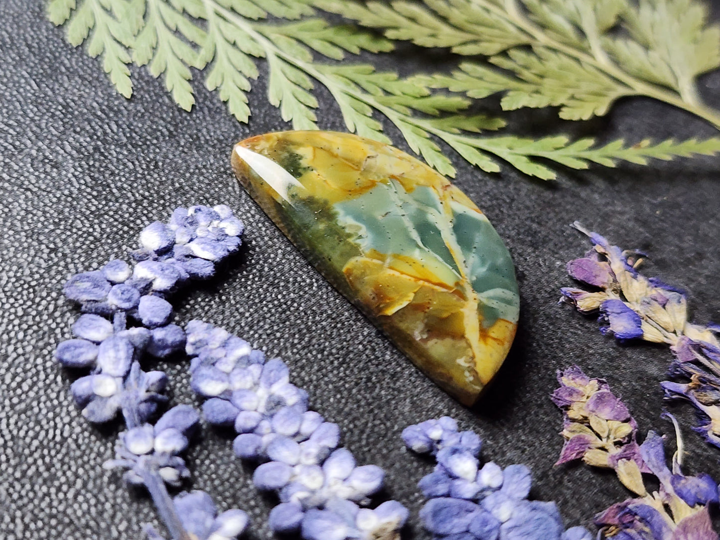 Morrisonite jasper