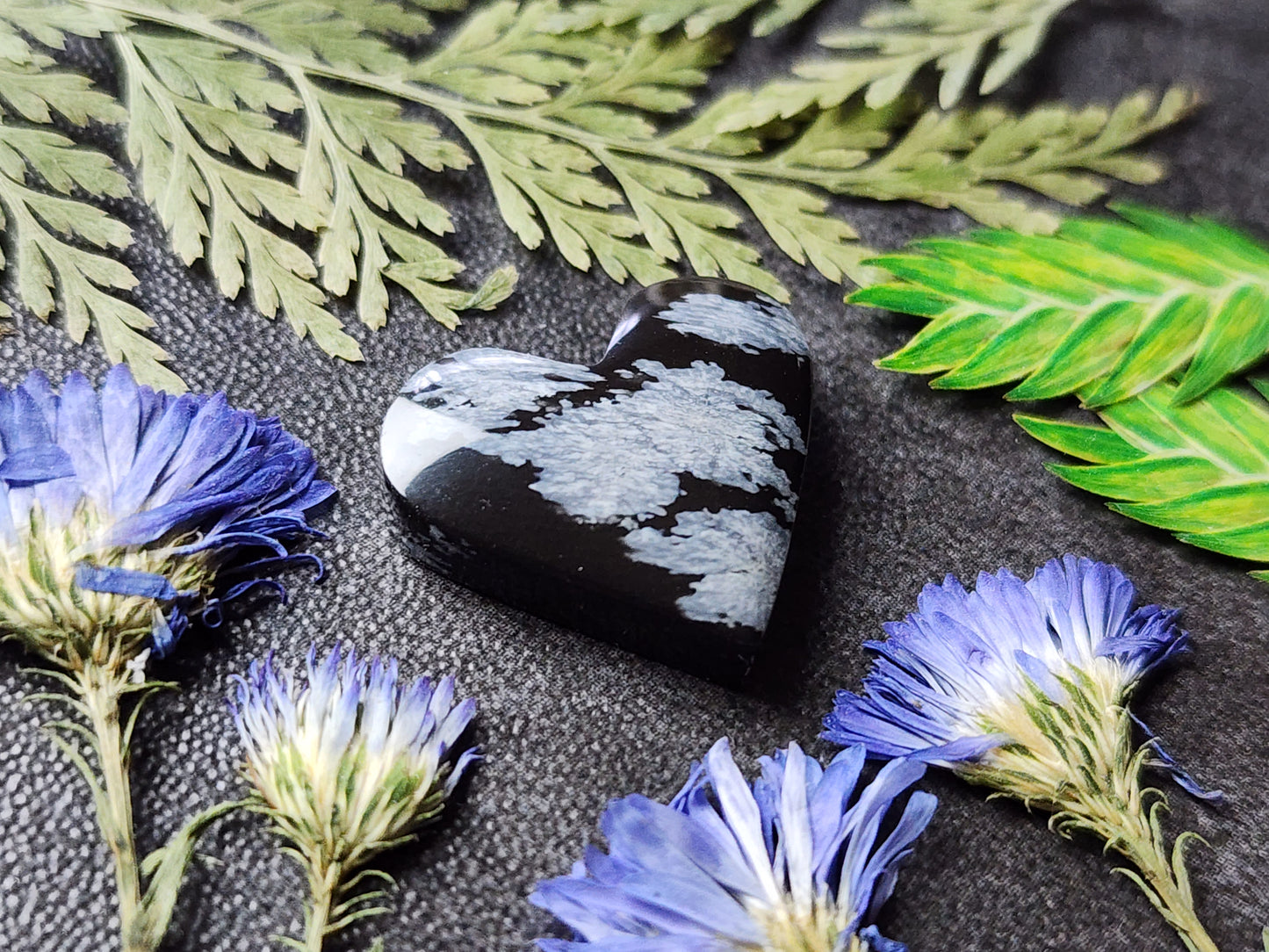 Snowflake Obsidian heart
