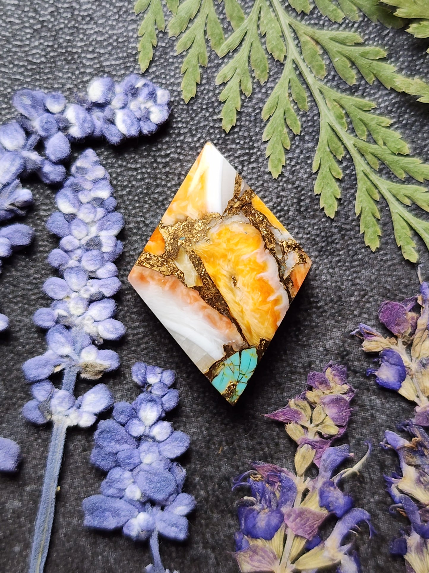Kingman Turquoise with oyster & bronze composite