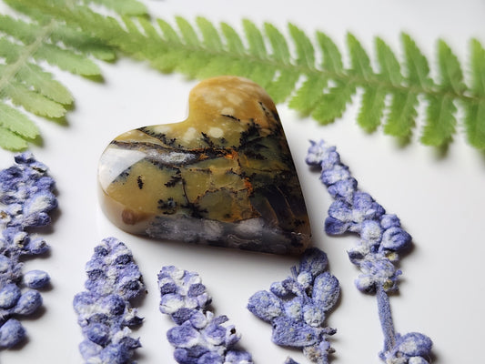 Amethyst sage agate heart