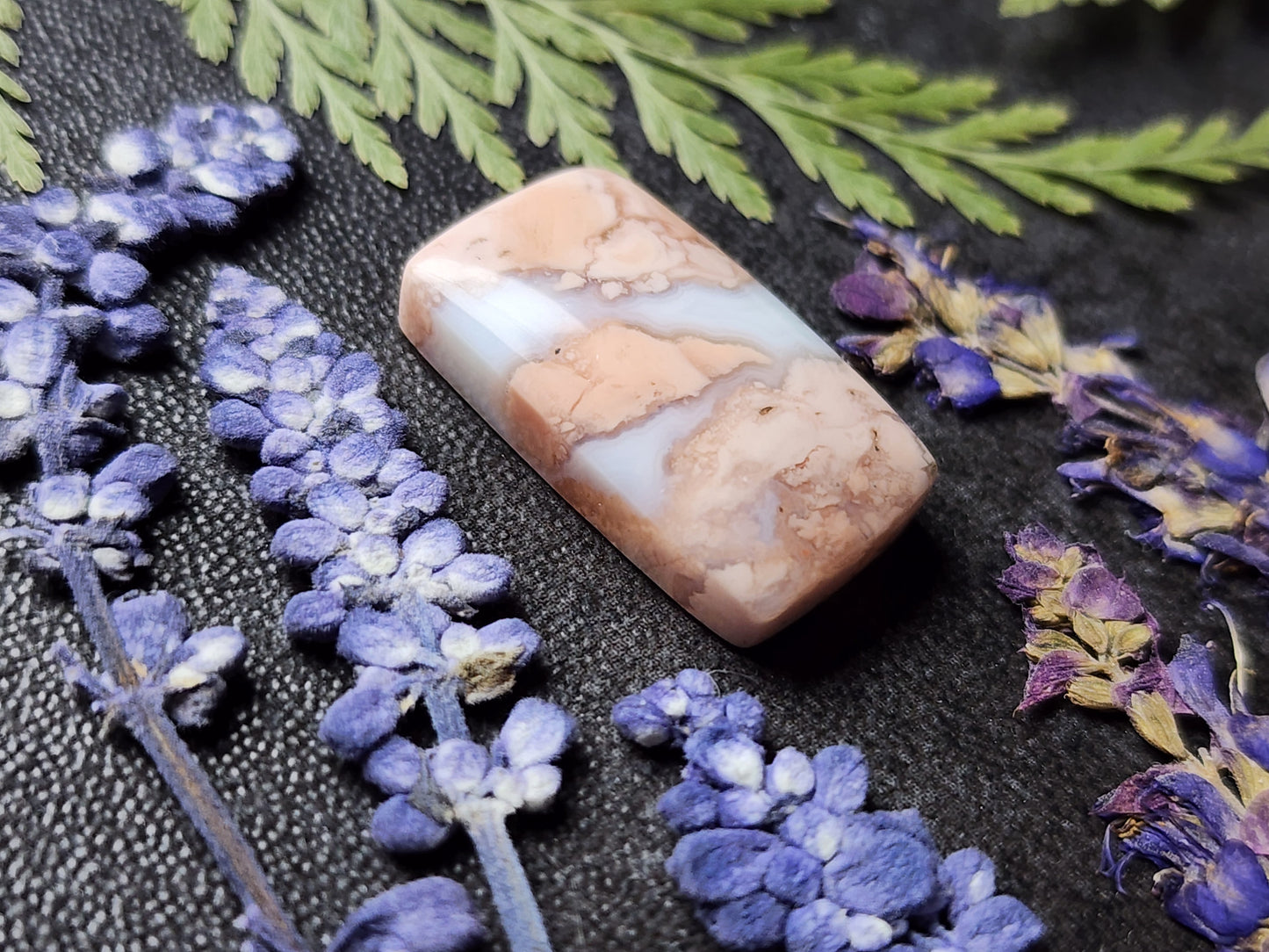 Cotton candy agate