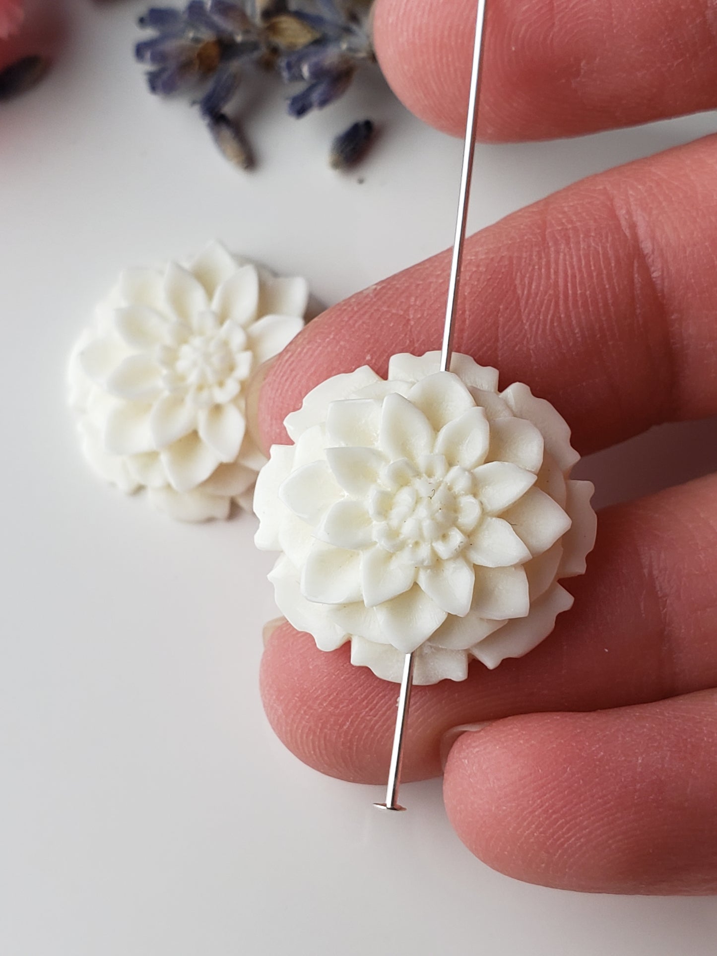 Lotus flower bead pair