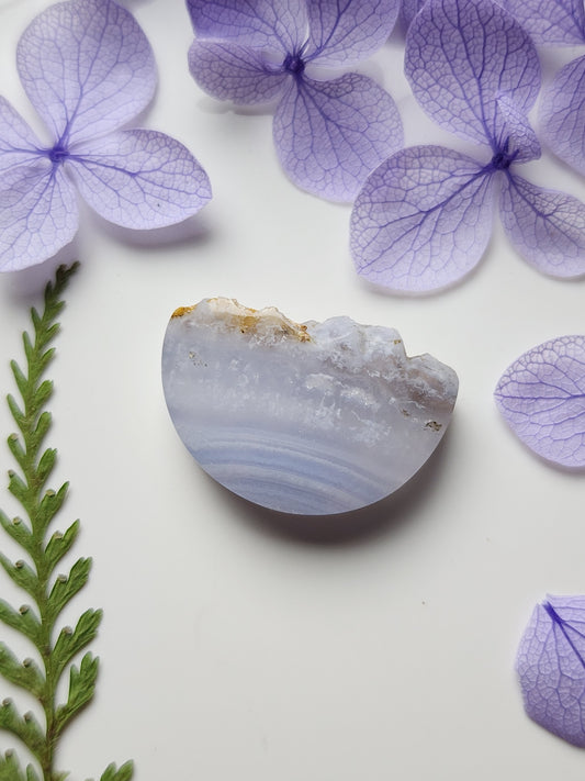 Blue lace agate with crystal edge