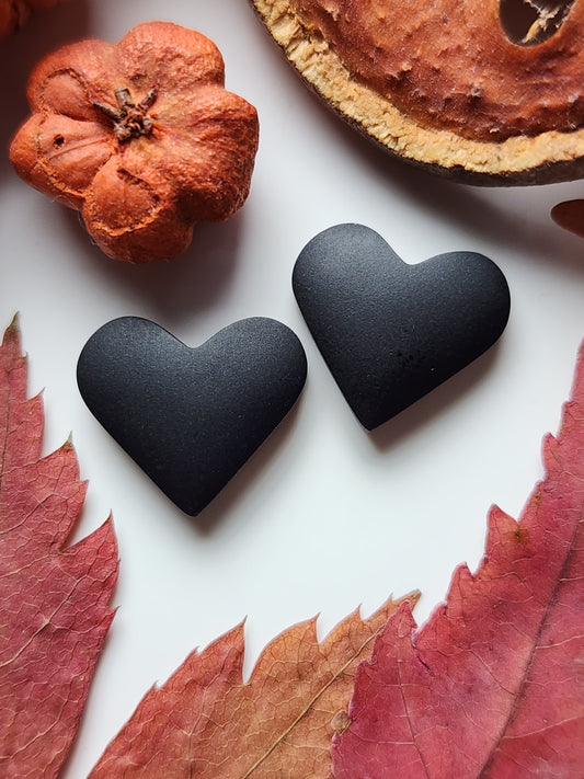 Black jade Actinolite heart (satin finished)