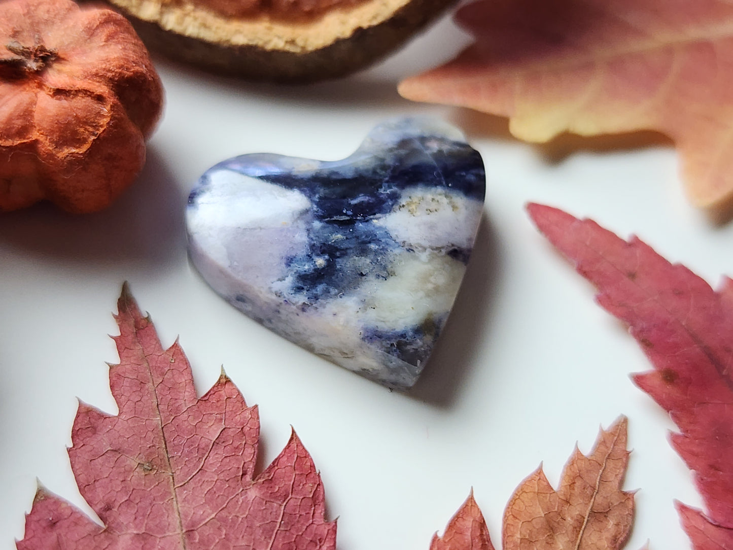 Morado opal heart