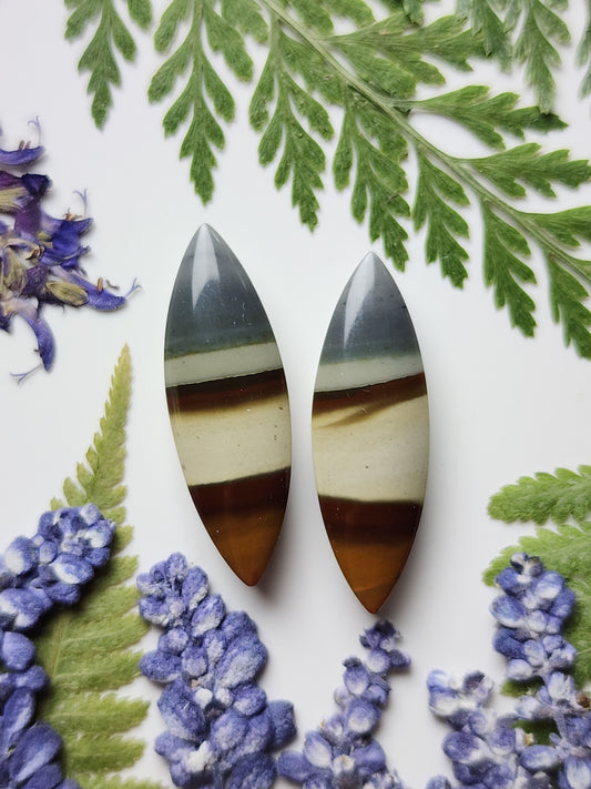 Polychrome jasper pair