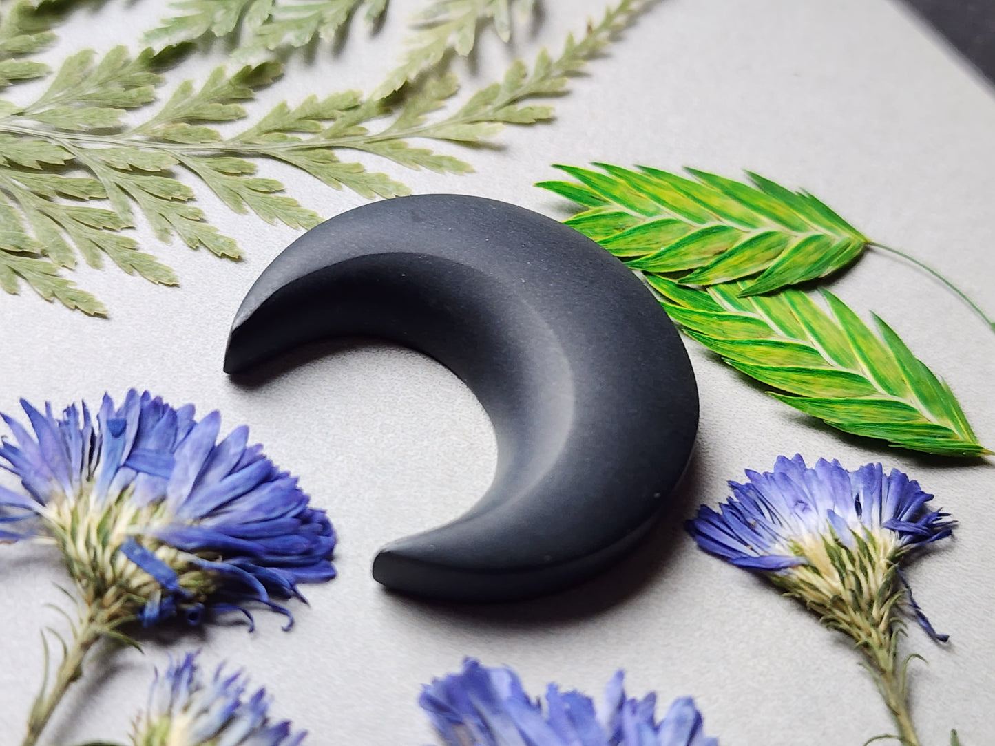 Black jade Actinolite crescent