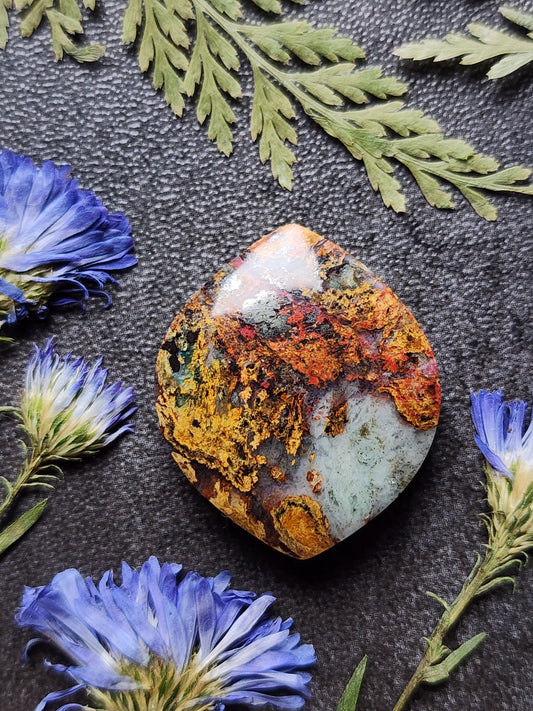 Clear Creek plasma agate