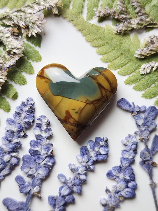 Morrisonite jasper heart
