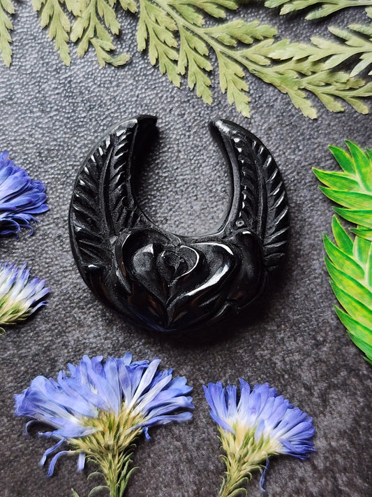 Night bloom crescent carving