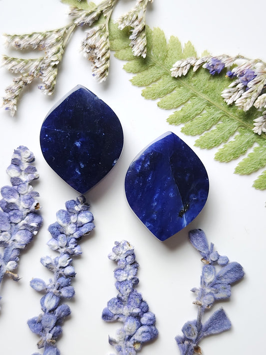 Sodalite pair