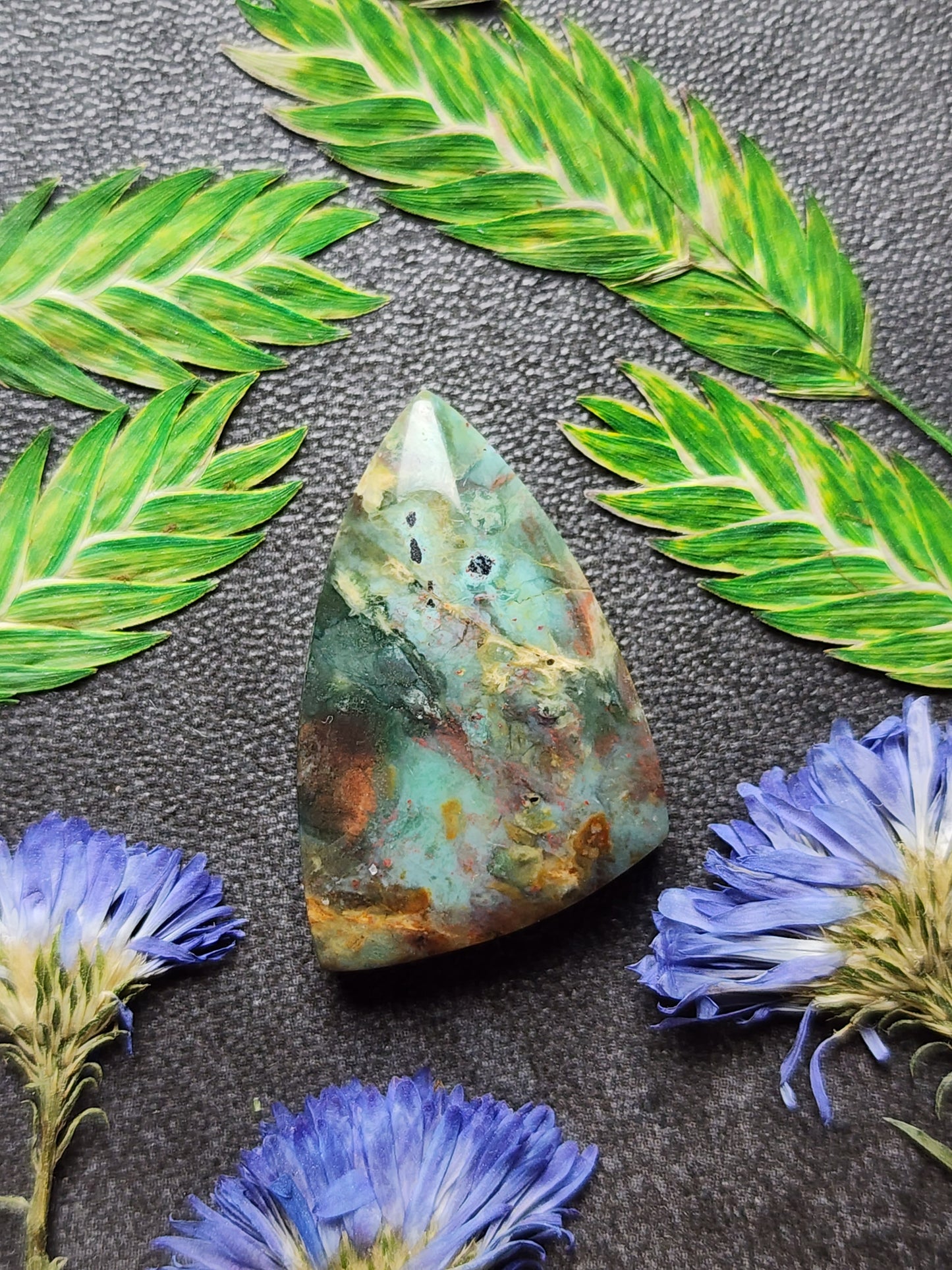 Clear Creek plasma agate