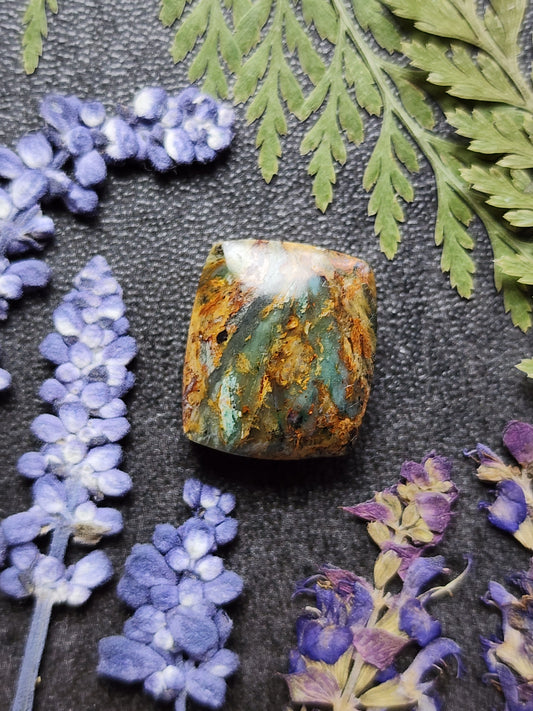 Clear Creek plasma agate