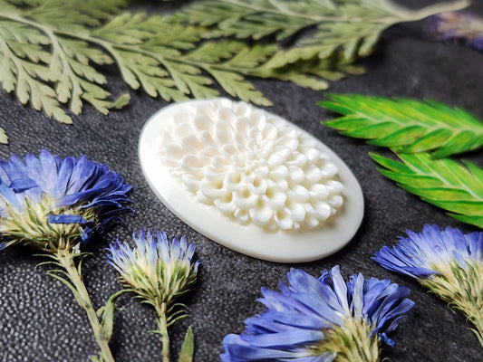 Petals of light carving