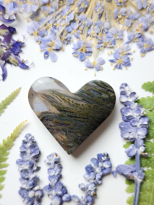 Priday Thunderegg moss agate heart