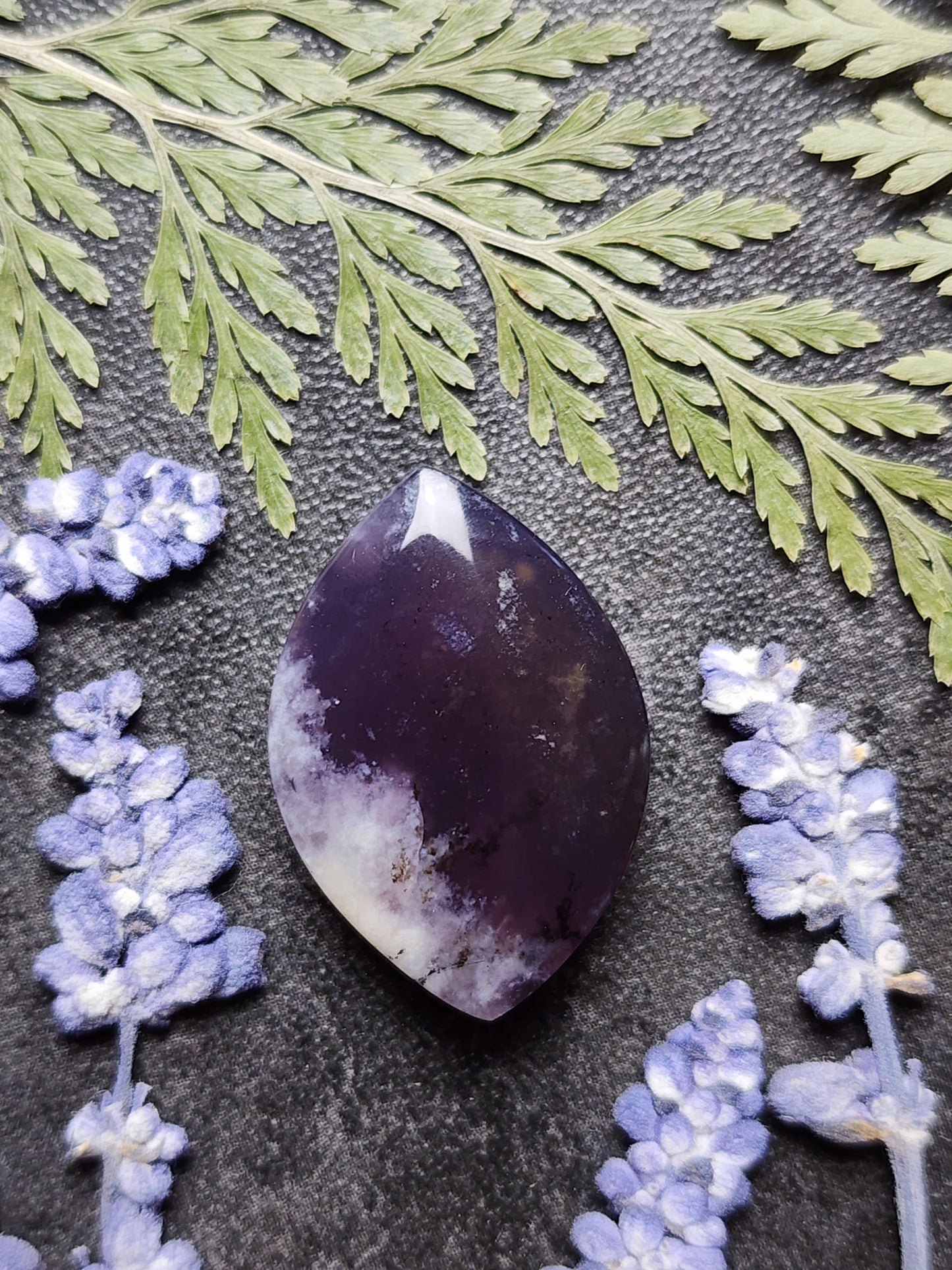 Amethyst sage agate