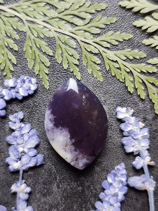 Amethyst sage agate