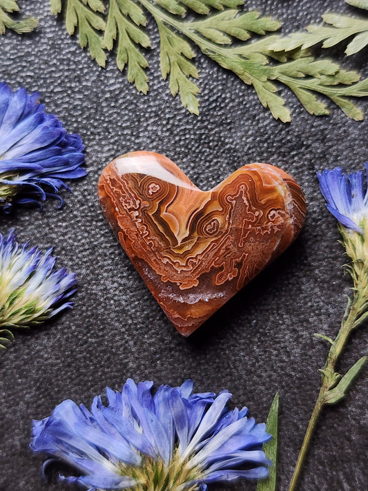 Laguna lace agate heart