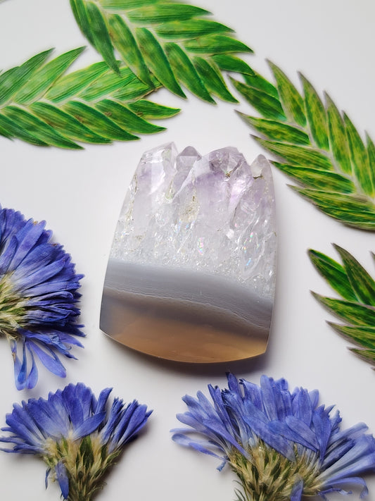 Brazilian agate crystal edge