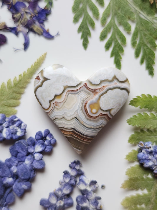 Laguna lace agate heart