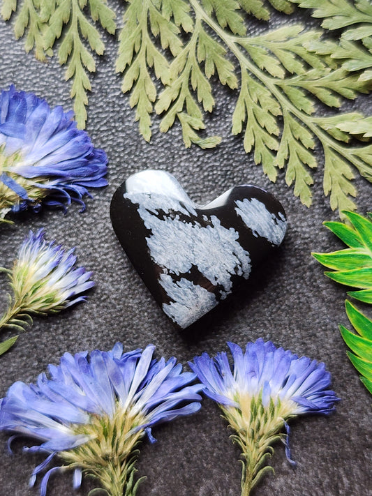 Snowflake Obsidian heart